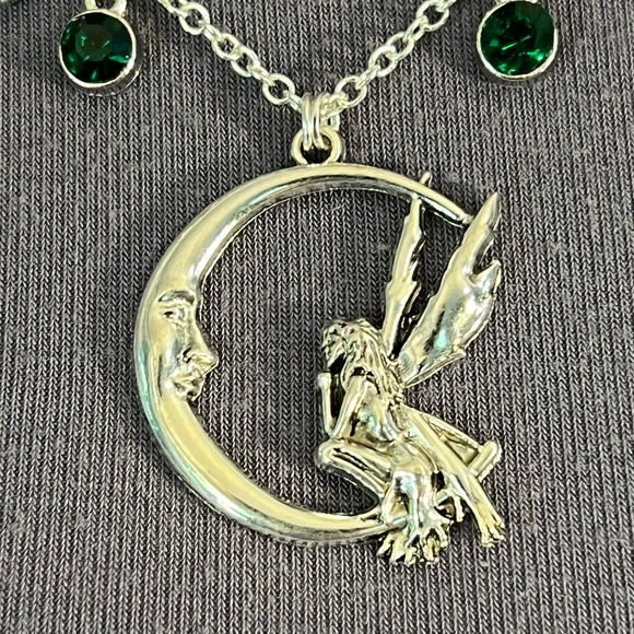 "Titania: Queen of the Faeries" Midsummer Night's Dream Handmade Fairy Necklace - Picture 4 of 16